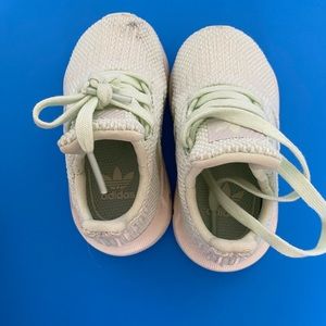 Baby / toddler adidas sneakers mint green